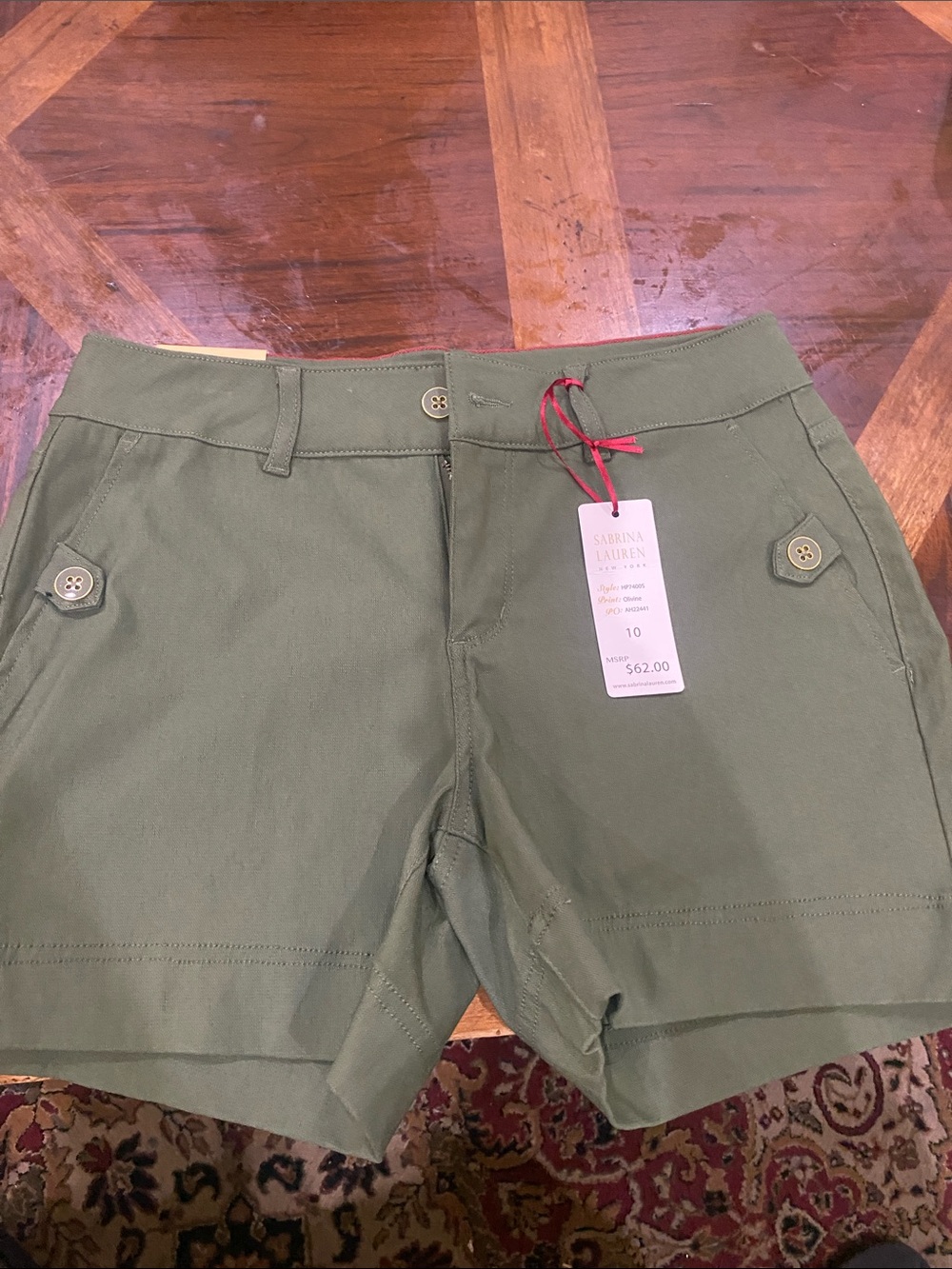 Sabrina Lauren Olive Green Bermuda Shorts - Women's Casual Mid-Rise